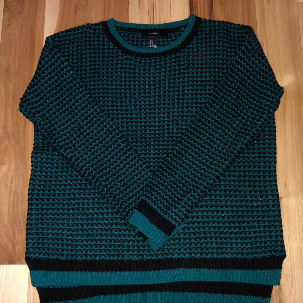 Large Forever 21 Sweater!!
